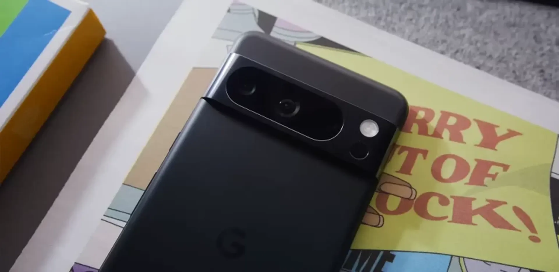 Pixel 8 and 8 Pro Yellow Screen issue Fix